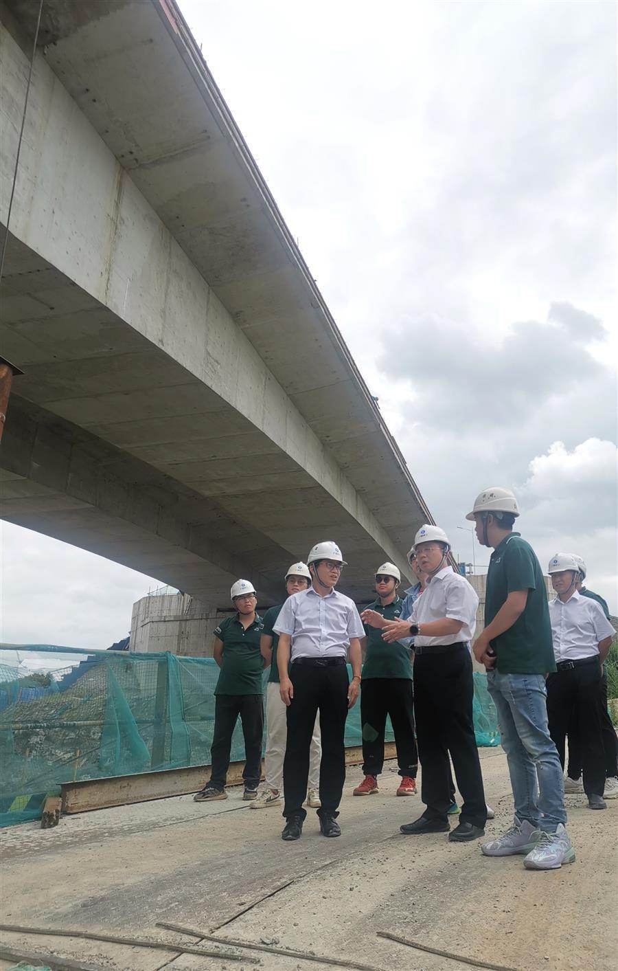 �������ǲ���(�й���½) - �ٷ���վ