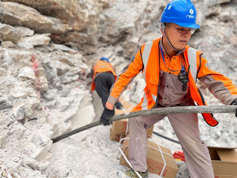 �������ǲ���(�й���½) - �ٷ���վ