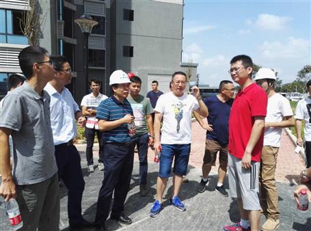 ���Ǽ����쵼�϶���˾��Ŀ��������