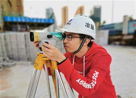 ������ļ��ȡ����������¾ٴ� �Ϲ������½�չ