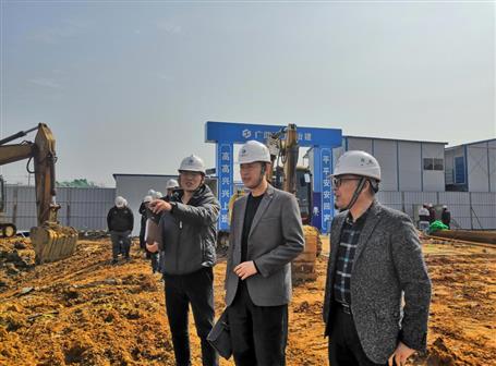    ���µ��𶫷ֹ�˾��Ŀ���е�һ���ȴ���