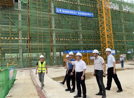 �����ʶӵ���Ŀ��չ�ڶ������������������ۺϴ���