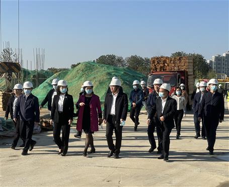 Ԭһ�����ٽ�ѧУ������Ŀ���ָ������