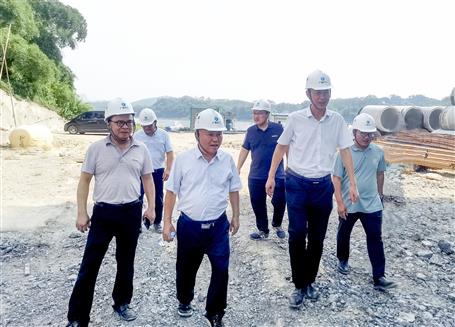 �Ʒ塢���µ��𶫷ֹ�˾��Ŀ��չ2023��ڶ������������������ۺϴ����ߡ�Χǽ��Χǽ�⡱�͡��԰����ܡ�ר����