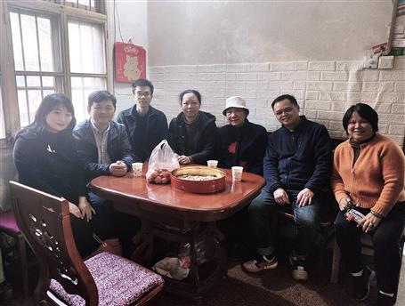 ����ѧ��������ί�쵼��ұ����˾�߷�ο������Ա